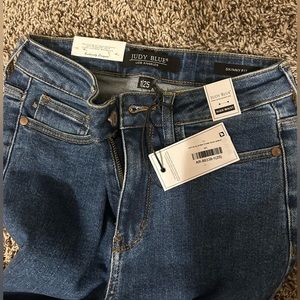 new with tags and never worn before. high rise.